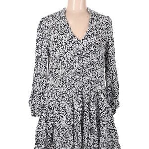 Zara Black and White Long Sleeve V-Neck Dress
